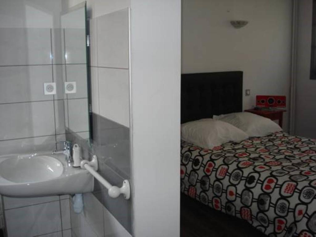 Gite Izaxulo Saint-Jean-Pied-de-Port Habitación foto